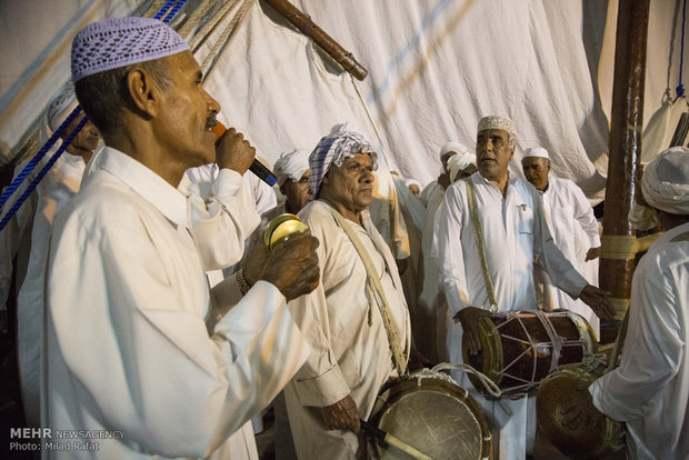 مراسم رزیف در بندر کنگ‎