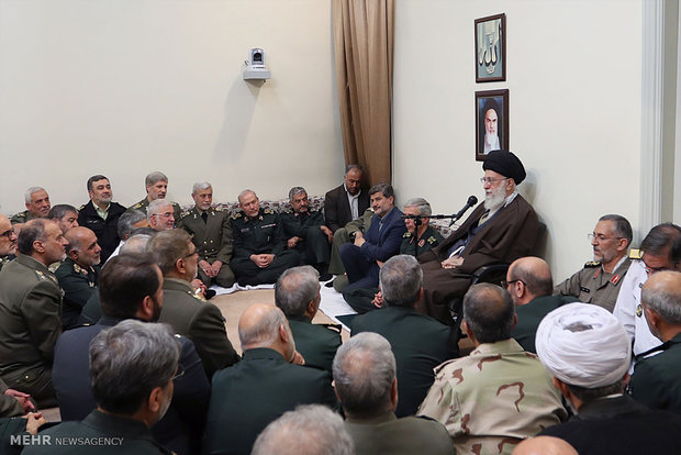 Leader receives senior cmdrs of Iranian Armed Forces