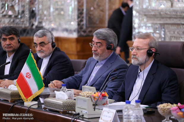 Russia's Duma chairman meets Iran's Larijani