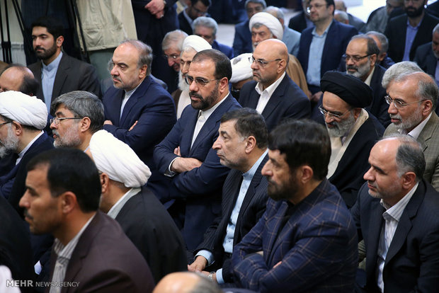 دیدار نوروزی جمعی از مسئولان کشور با رهبرانقلاب اسلامی