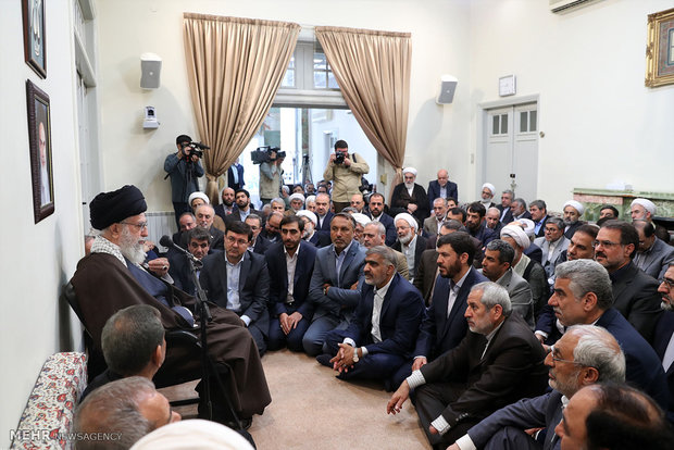دیدار نوروزی جمعی از مسئولان کشور با رهبرانقلاب اسلامی