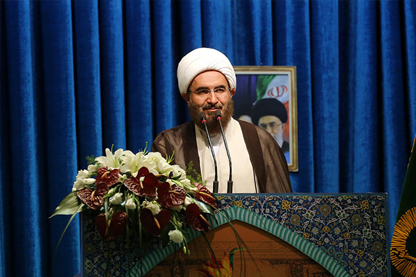 خطيب جمعة طهران: اميركا فشلت سیاسیا وعسکریا في مواجهة ايران