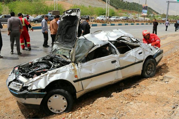 تصادف ۲ خودروی سمند در جاده قم ـ تهران/۳ پسربچه مصدوم شدند

