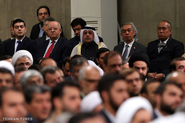Muslim states’ ambassadors to Iran meet with Ayatollah Khamenei on Eid al-Mab’ath