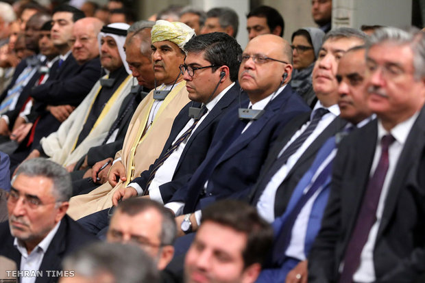 Muslim states’ ambassadors to Iran meet with Ayatollah Khamenei on Eid al-Mab’ath