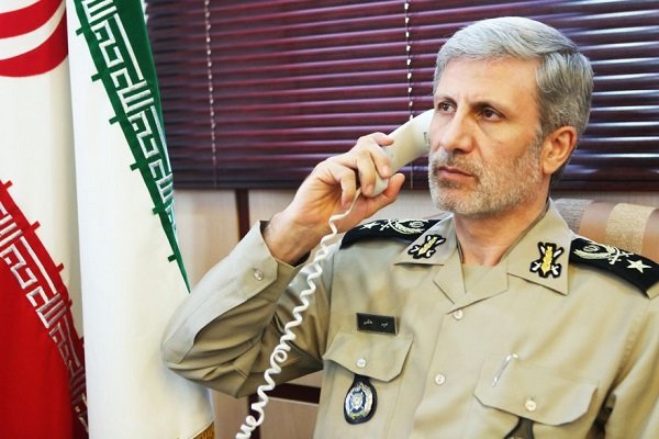 Iran, Pakistan call for closer defense coop. to boost regional security