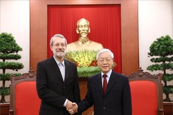 لاريجاني يلتقي الامين العام لحزب الشيوعي بفيتنام
