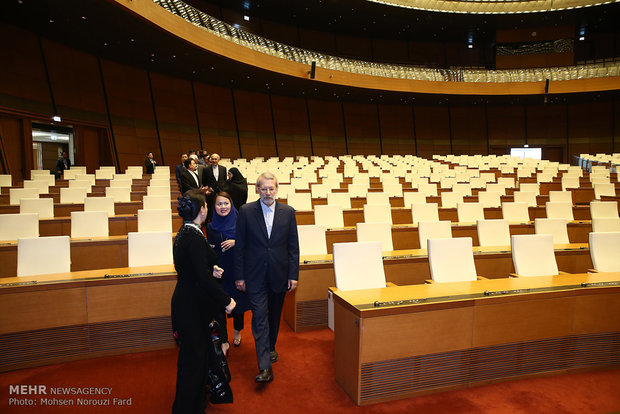 بازديد علی لاريجاني از موزه و صحن مجلس ويتنام