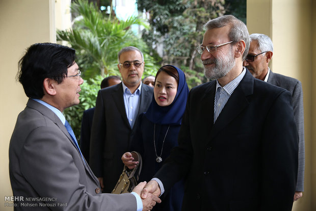 دیدار علی لاریجانی رئیس مجلس شورای اسلامی با رئیس جبهه خلق میهنی ویتنام