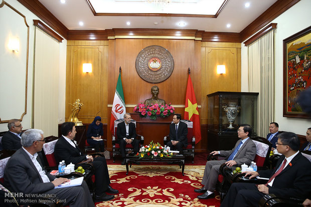 دیدار علی لاریجانی رئیس مجلس شورای اسلامی با رئیس جبهه خلق میهنی ویتنام