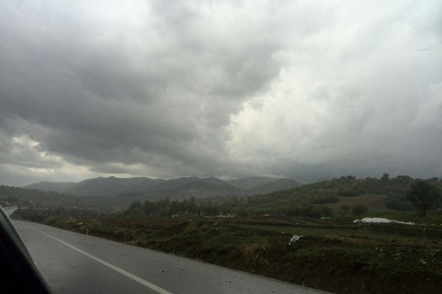 بارش پراکنده باران در نقاط مختلف کشور/ فردا تهران ابری است