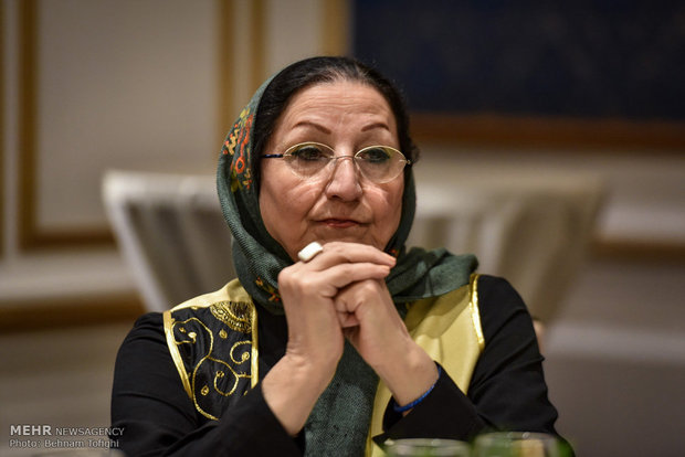 کتاب«آوای یک زندگی»در اصفهان معرفی شد؛ثبت تجربه‌های فرهنگی زنان ایرانی