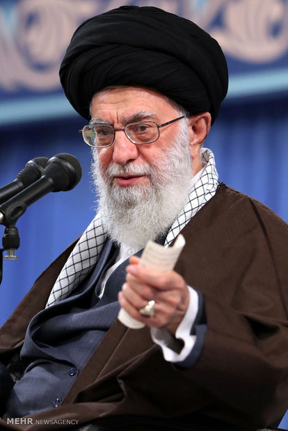 دیدار وزیر و جمعی از کارکنان وزارت اطلاعات با رهبر انقلاب