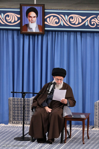 دیدار وزیر و جمعی از کارکنان وزارت اطلاعات با رهبر انقلاب