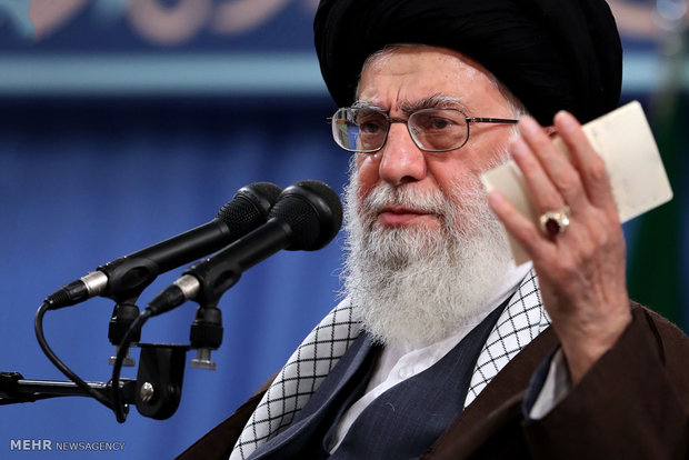 دیدار وزیر و جمعی از کارکنان وزارت اطلاعات با رهبر انقلاب
