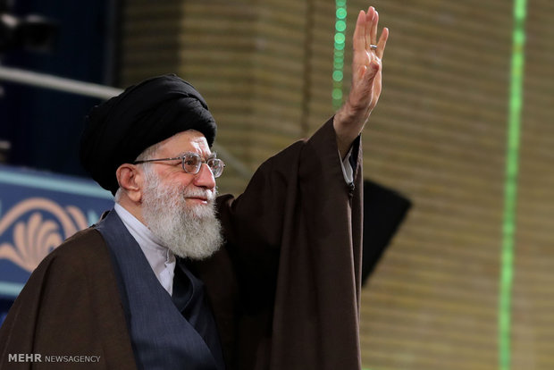دیدار وزیر و جمعی از کارکنان وزارت اطلاعات با رهبر انقلاب