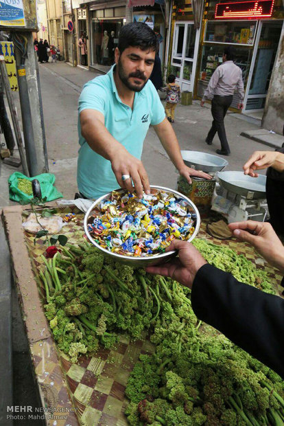 عیادت خادمان حسینیه اعظم زنجان از بیماران