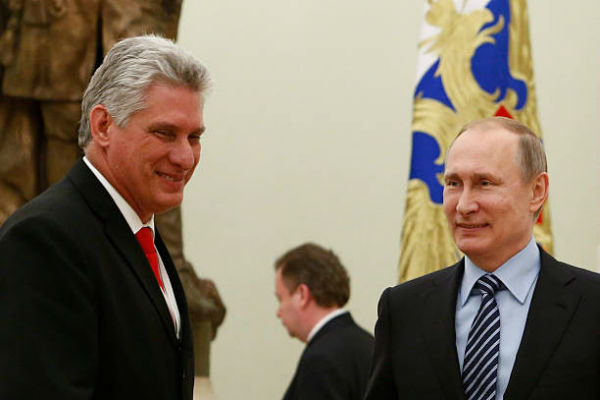 رؤسای جمهور کوبا و روسیه گفتگو کردند