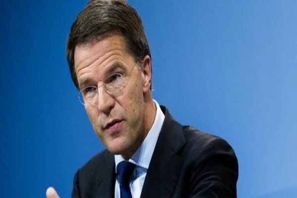نخست وزیر هلند معترضان را «احمق» خواند