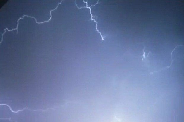 حادثه مرگبار بر اثر رعدوبرق/ جوان۳۰ ساله جان باخت حادثه مرگبار بر اثر رعدوبرق/ جوان۳۰ ساله جان باخت