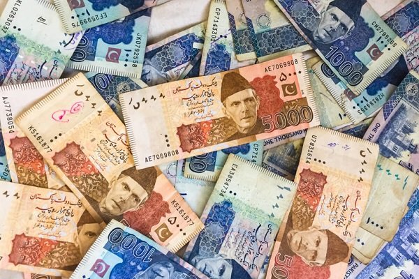 نگرانی بانک مرکزی پاکستان از افزایش ارزش دلار در برابر روپیه ...