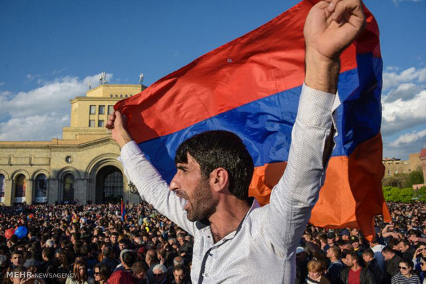 Ermenistan'daki protestolardan kareler