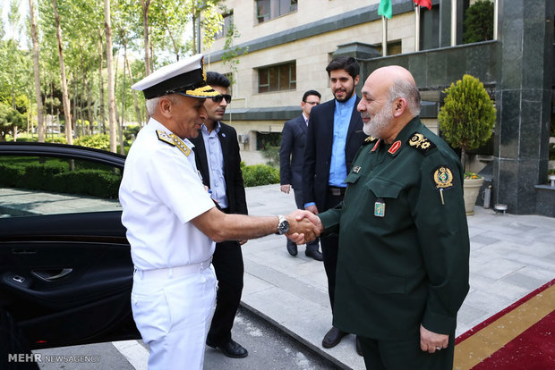 دیدار فرمانده نیروی دریایی هند با جانشین وزیر دفاع ایران
