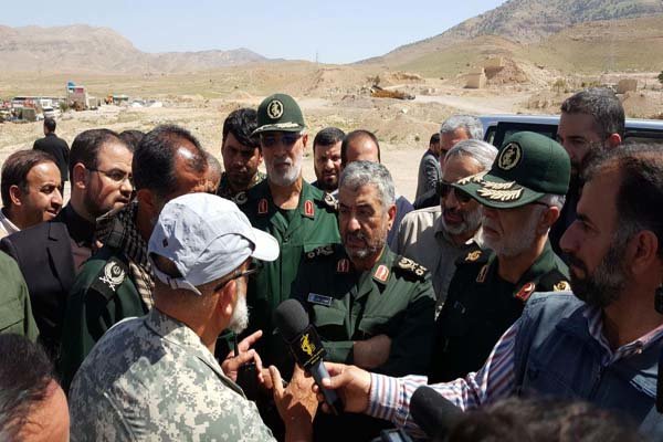 بازدید فرمانده سپاه از طرح بزرگ سامانه گرمسیری در استان کرمانشاه