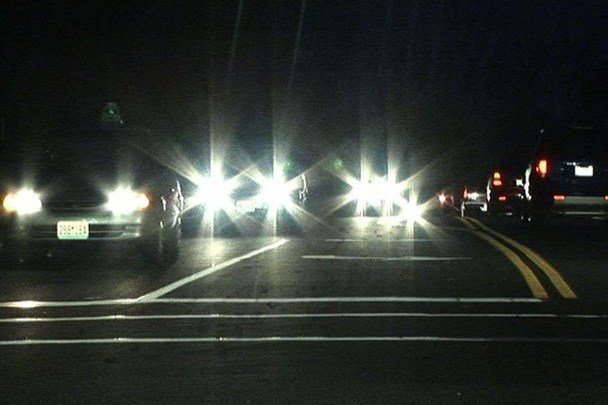 یغمای جان رهاورد جاده های کم سو/ روشنایی معابر لنگ اعتبارات است