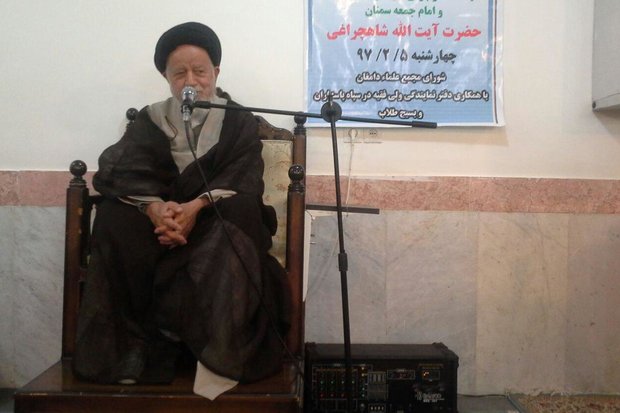 عملکرد روحانیون در جامعه منعکس می‌شود/ضرورت هوشیاری در برابر دشمن