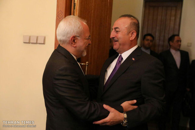 Zarif meets his Turkish counterpart in Moscow