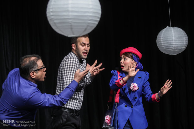 اجرای نمایش زیر صفر