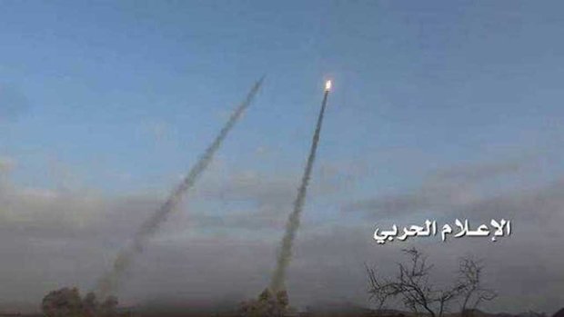 القوة الصاروخية اليمنية تدكّ جيزان بثمانية صواريخ باليستية دفعة واحدة