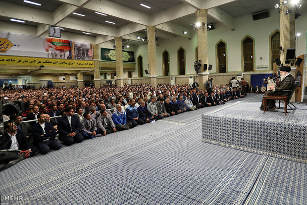 دیدار جمعی از کارگران سراسر کشور با رهبر انقلاب 