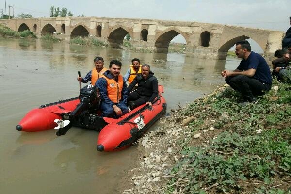 افزایش آب چم‎بشیر جستجو برای یافتن پیکر دختربچه را کندتر کرده است