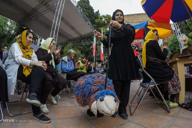 Street theaters staged in Tehran