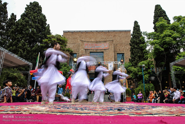 Street theaters staged in Tehran