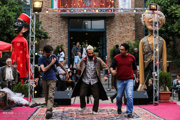 Street theaters staged in Tehran