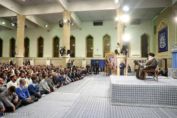 Laborers meet Ayatollah Khamenei ahead of Labor Day