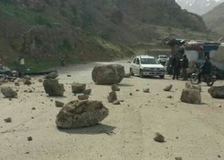 Magnitude 5.2 quake jolts southwestern Iran, injures at least 76