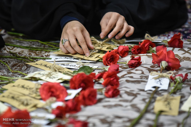 توزیع 1000شاخه گل همزمان با نیمه شعبان در شیراز