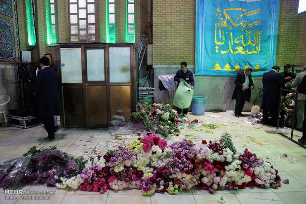 Iranians celebrating Imam Mahdi birth anniversary