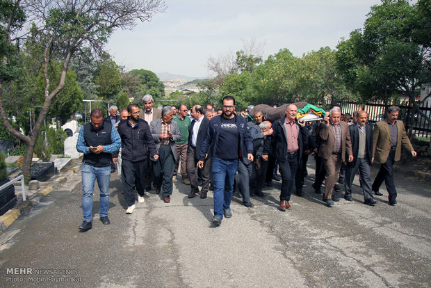 مراسم خاکسپاری عزت الله جهانگیری پیشکسوت کشتی کردستان