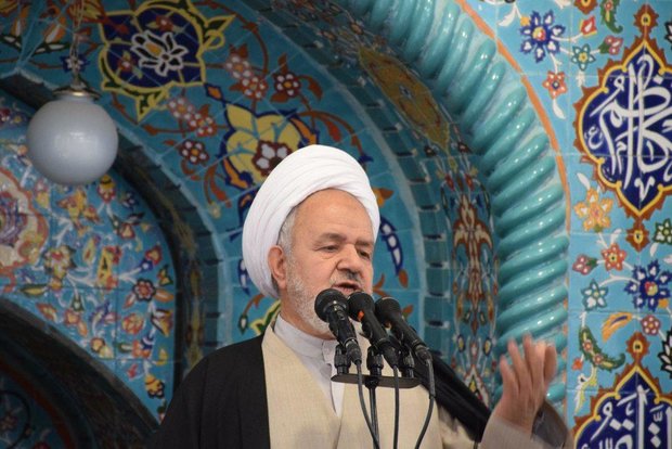 سخنان روحانی دوراز انتظار است/تضمین بقای نظام در دست شورای نگهبان