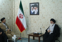 وزیر اطلاعات با امام جمعه مشهد دیدار کرد