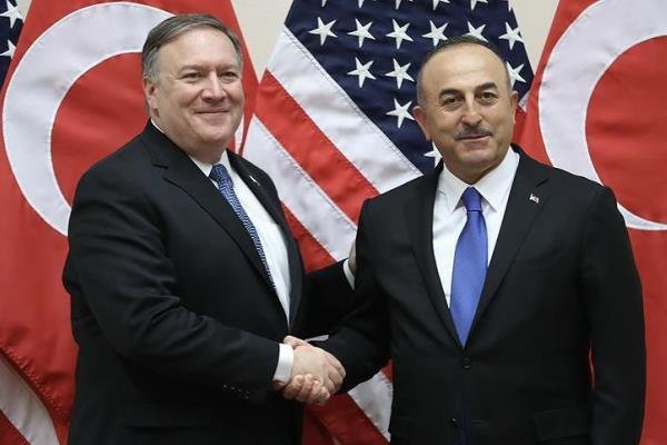 وزرای خارجه ترکیه و آمریکا درباره توافق ادلب گفتگو کردند
