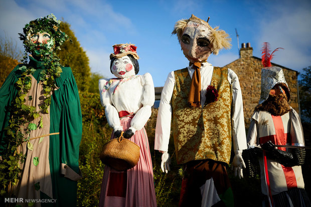 جشنواره مترسک ها در انگلیس‎