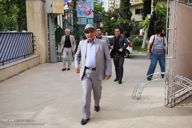 مراسم سومین روز درگذشت ناصر چشم آذر