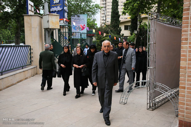 مراسم سومین روز درگذشت ناصر چشم آذر