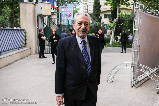 مراسم سومین روز درگذشت ناصر چشم آذر